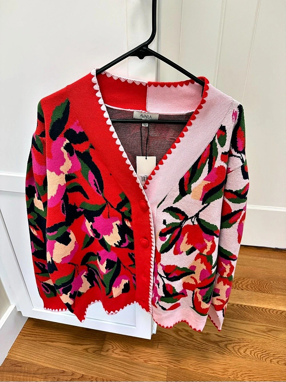 AVARA Leslie Cardigan Floral Knit Red & Pink Size XL